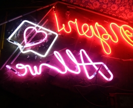 Bảng hiệu neon sign - Liệu có phải là xu hướng mới trong thi công quảng cáo?